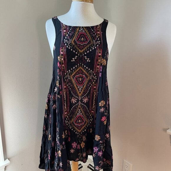 Free People Intimately Floral Trapeze Slip Dress Black Base/Red Preloved - Picture 1 of 3